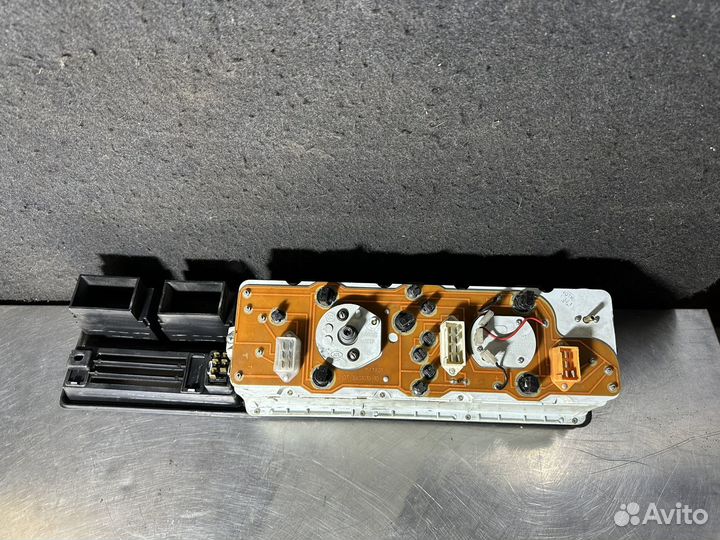 Панель приборов ваз 2104