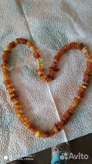 Янтарные бусы