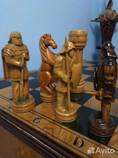 Шахматный стол (шашки)