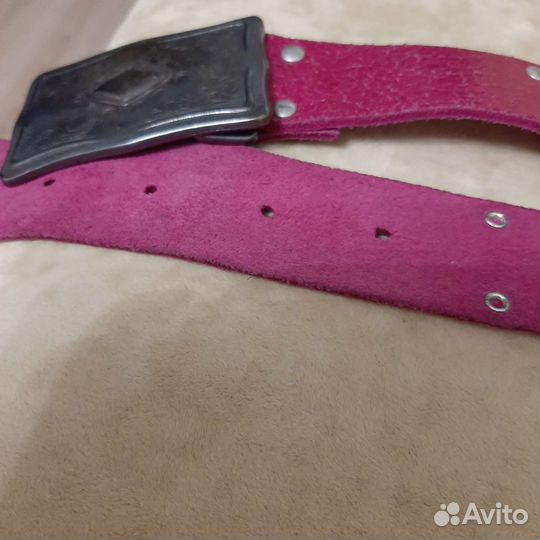 Ремень женский кожаный.малиновый цв