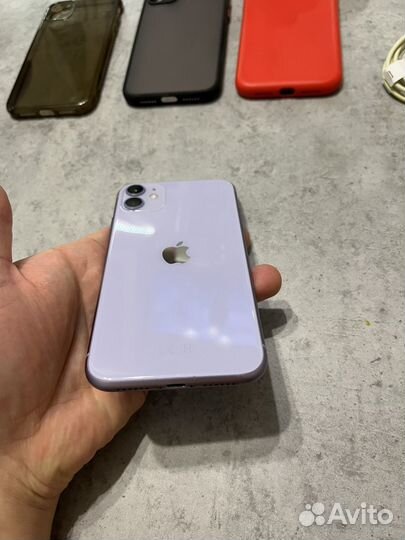 iPhone 11, 64 ГБ