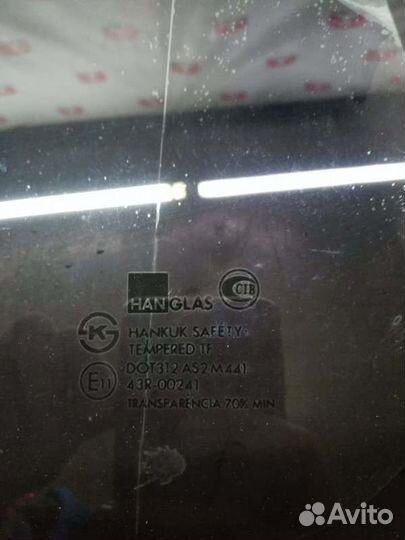 Стекло боковое заднее левое Hyundai Starex A1 D4BH