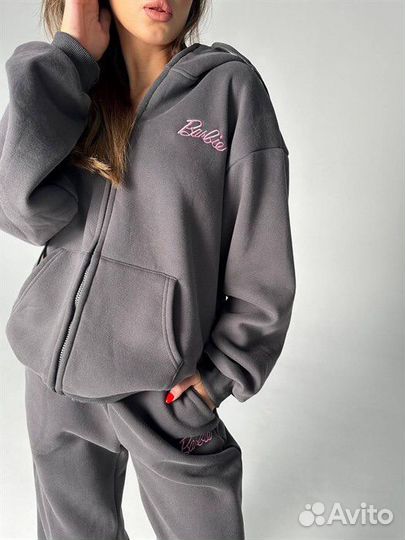 Новые женские спортивные костюмы