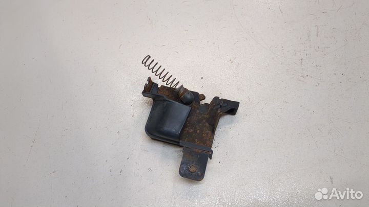 Замок капота BMW 7 E38, 2000