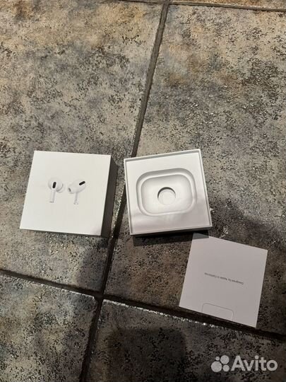 Коробка от airpods pro 1го поколения