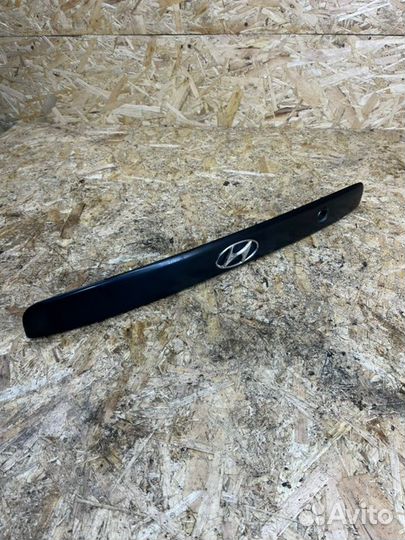 Молдинг крышки багажника Hyundai Accent 1.5 2008