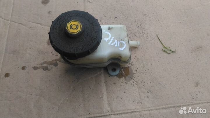 Бачок главного тормозного цилиндра Honda Civic 8