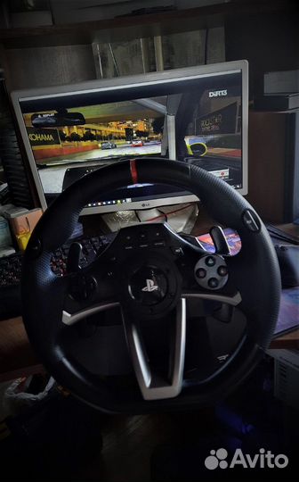 Игровой руль hori