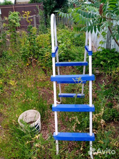 Лестница для бассейна бу