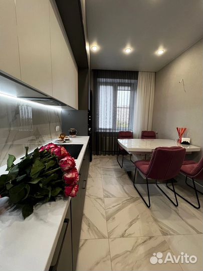 Угловая кухня на заказ. Фабрика