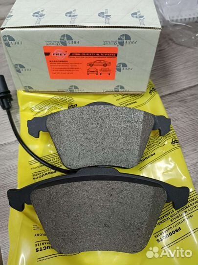Тормозные колодки передние на volkswagen polo