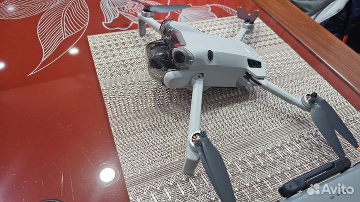 Топовый дрон DJI 4 PRO mini