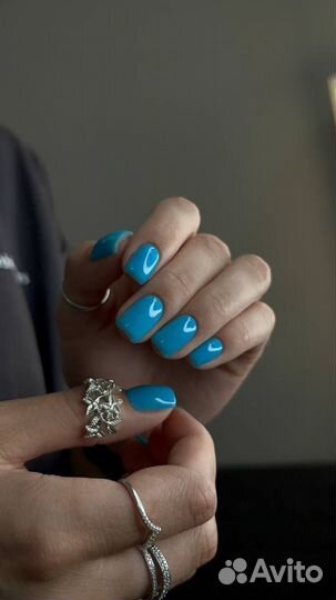 Маникюр и педикюр с покрытием