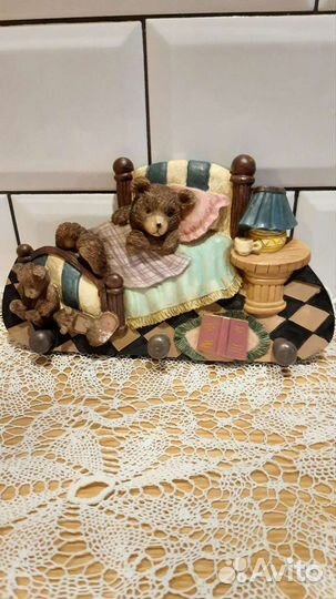 Сундучек и декоративная вешалка,винтаж, США