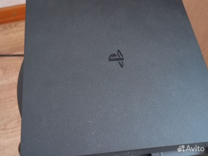 Sony playstation 4 PS4 slim 1tb с играми