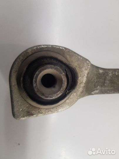 Рычаги подвески нижний (передний правый)