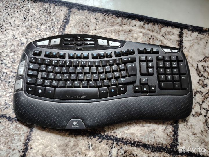 Игровая клавиатура logitech