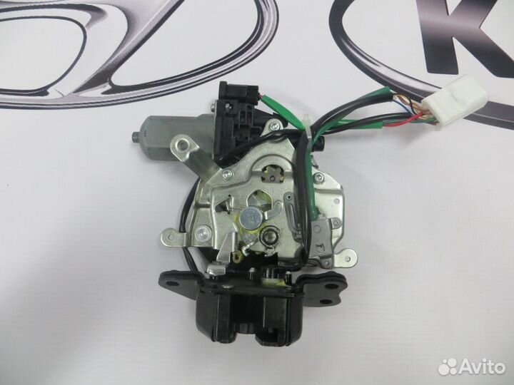 Замок крышки багажника Mitsubishi Outlander III