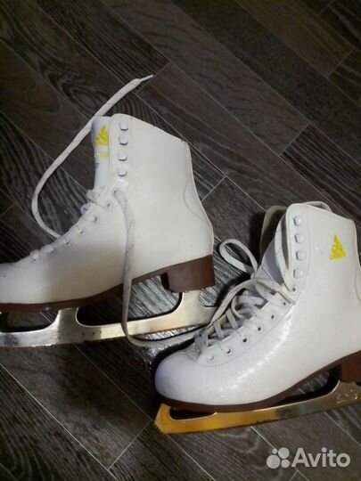 Коньки женские 37 размер