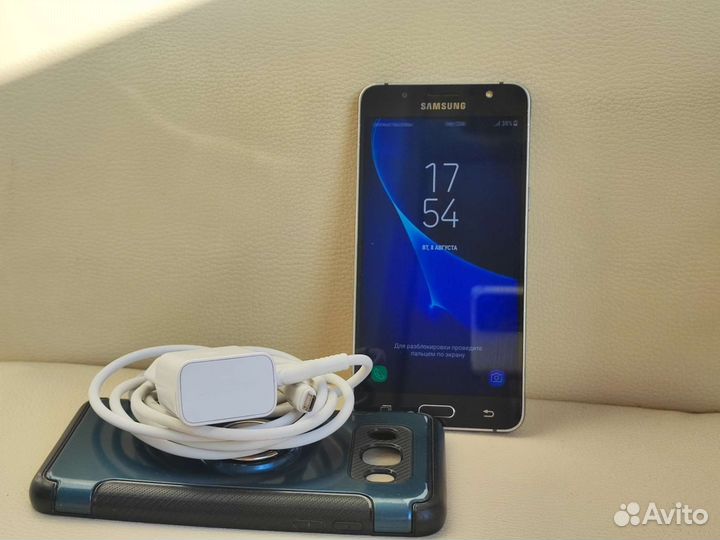 Смартфон Samsung J5(2016)