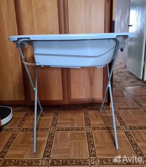 Ванночка для купания на ножках