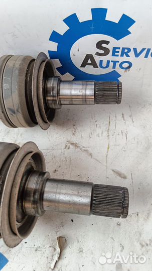 Mercedes W205 14- Привод задний левый 0736