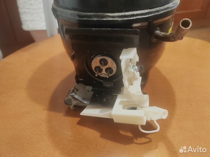 Компрессор для холодильника embraco