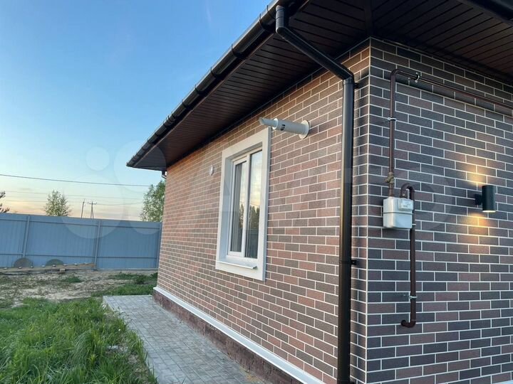 Дом 33,8 м² на участке 12 сот.
