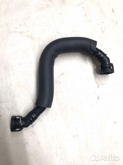 Шланг вентиляции 06J103221 Passat B7