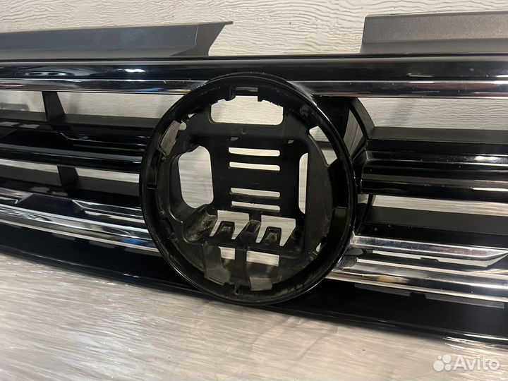 Решетка радиатора VW Tiguan 2 R-Line