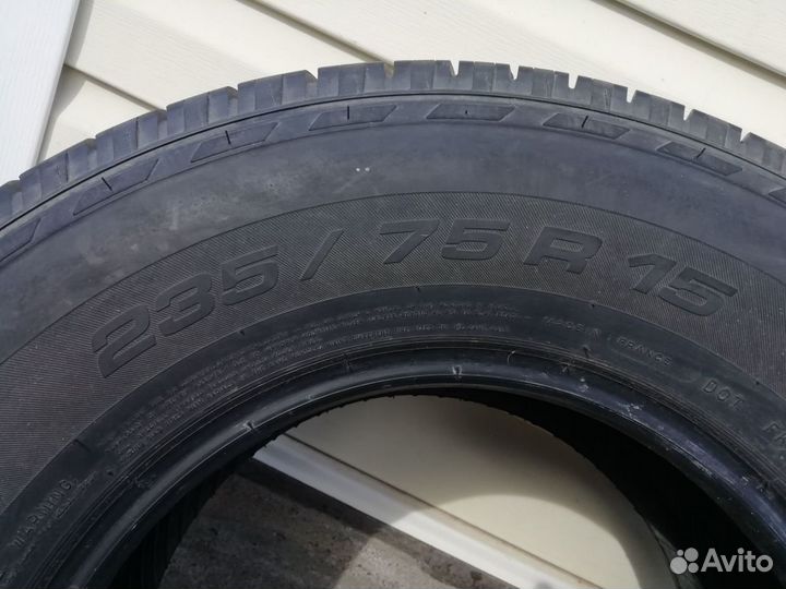 Michelin 4x4 Synchrone 235/75 R15