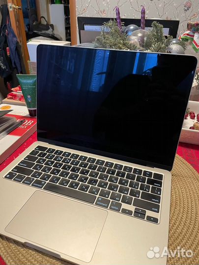 Macbook Air 13 2022 M2