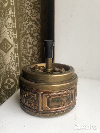 Пепельница из латуни