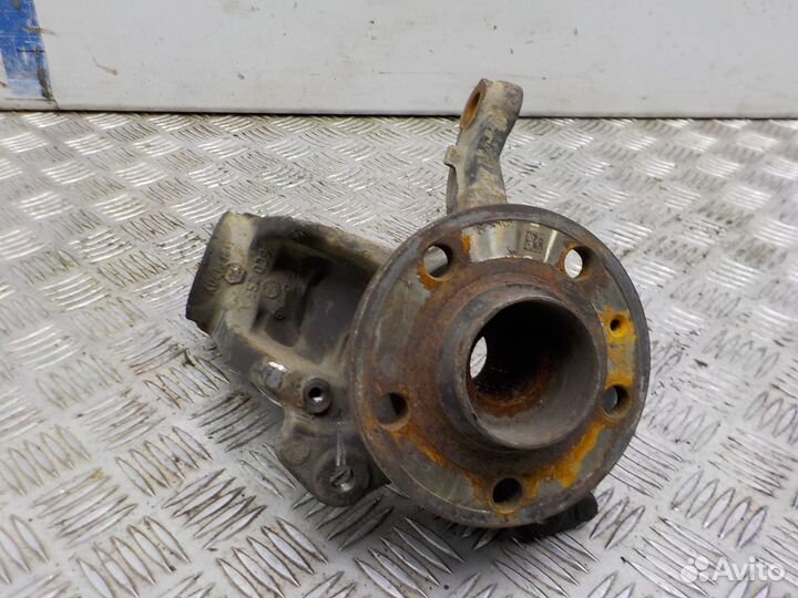 Кулак передний правый, Volkswagen Polo (Sed RUS)