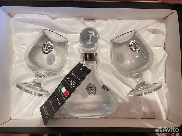 Графин с бокалами для коньяка