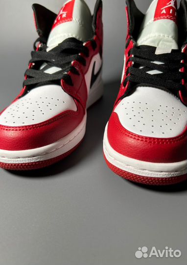 Кроссовки Air Jordan 1 Retro High OG Chicago Люкс