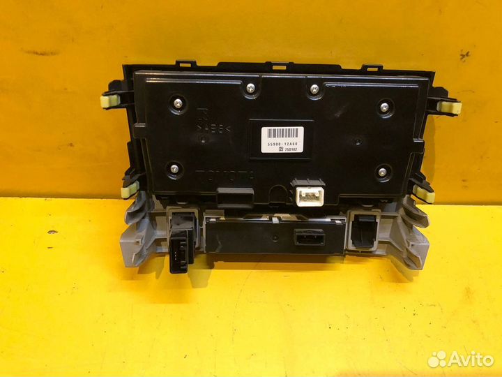 Блок управления климат контролем Toyota Corolla 15