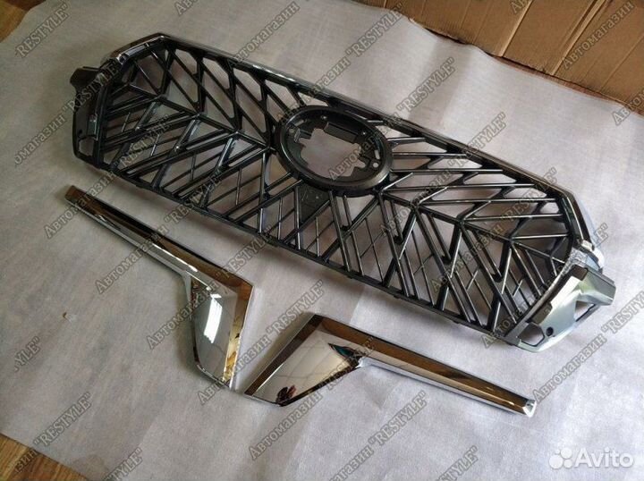 Решетка радиатора передняя Toyota Land Cruiser 200