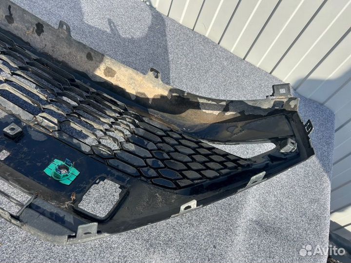 Решетка бампера передняя Toyota C-Hr ZGX10 3ZR-FAE