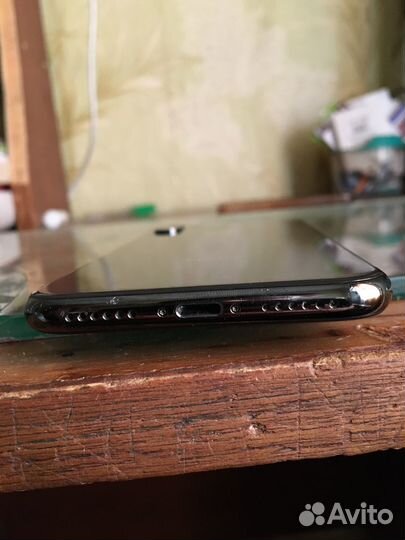 Продам iPhone х