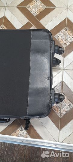 Чемодан на колесах