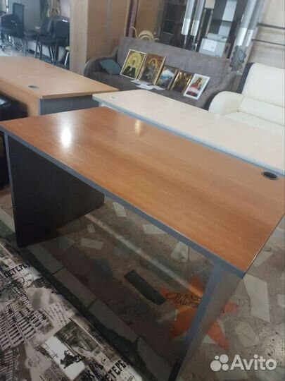 Стол офисный