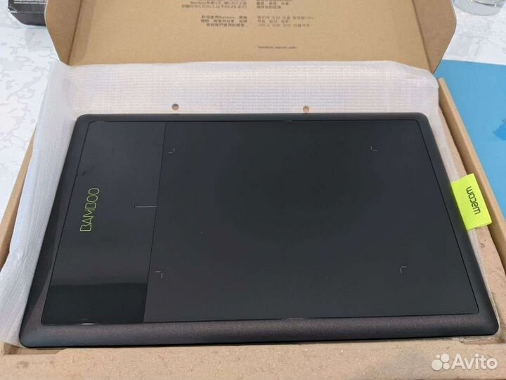 Графический планшет Wacom Small