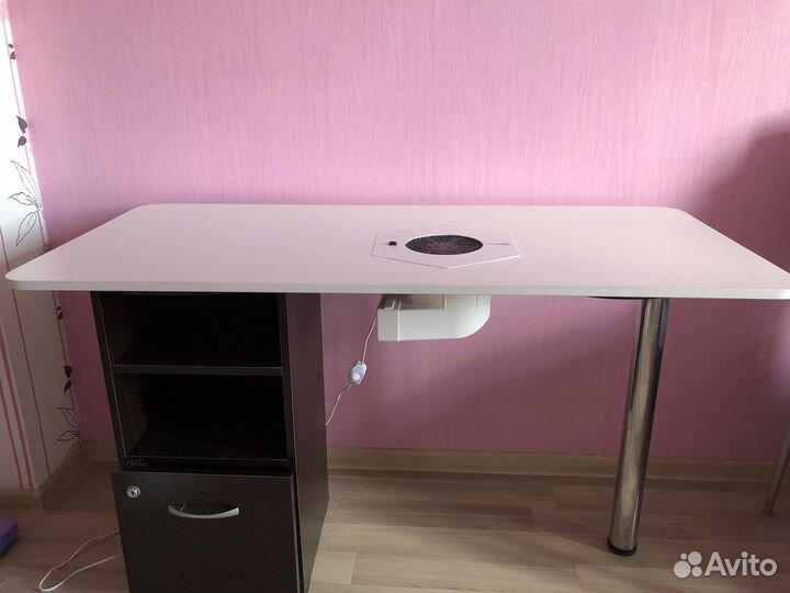 Маникюрный стол с встроенной вытяжкой max ultimate