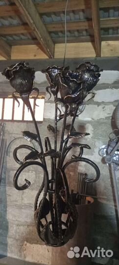 Ваза с розами