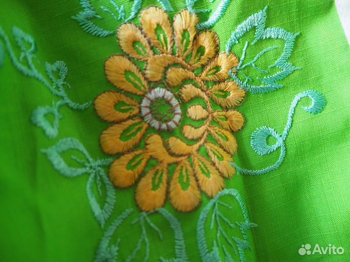 Винтажная летняя рубашка с вышивкой зеленая