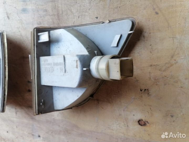 Указатель поворота передний Mercedes Spinter 901