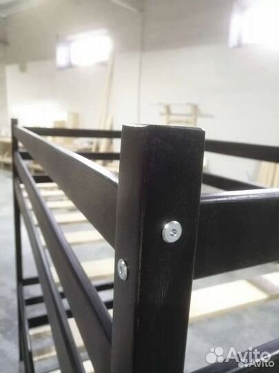 Двухъярусная кровать, массив сосны, цвета на выбор