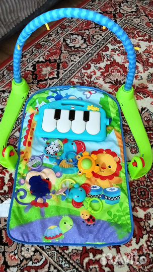 Развивающий коврик fisher price с пианино