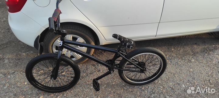Трюковой велосипед BMX